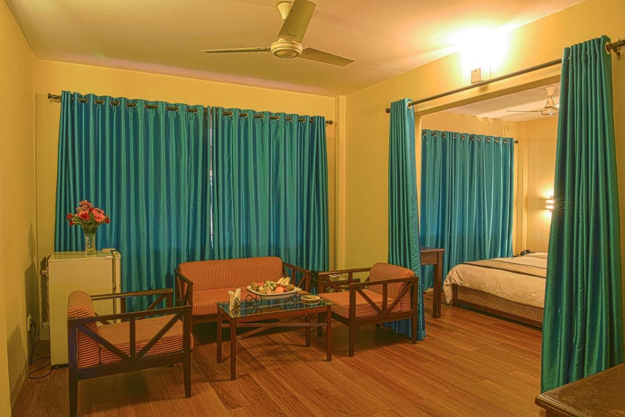Landmark Hotels Guwahati Zewnętrze zdjęcie