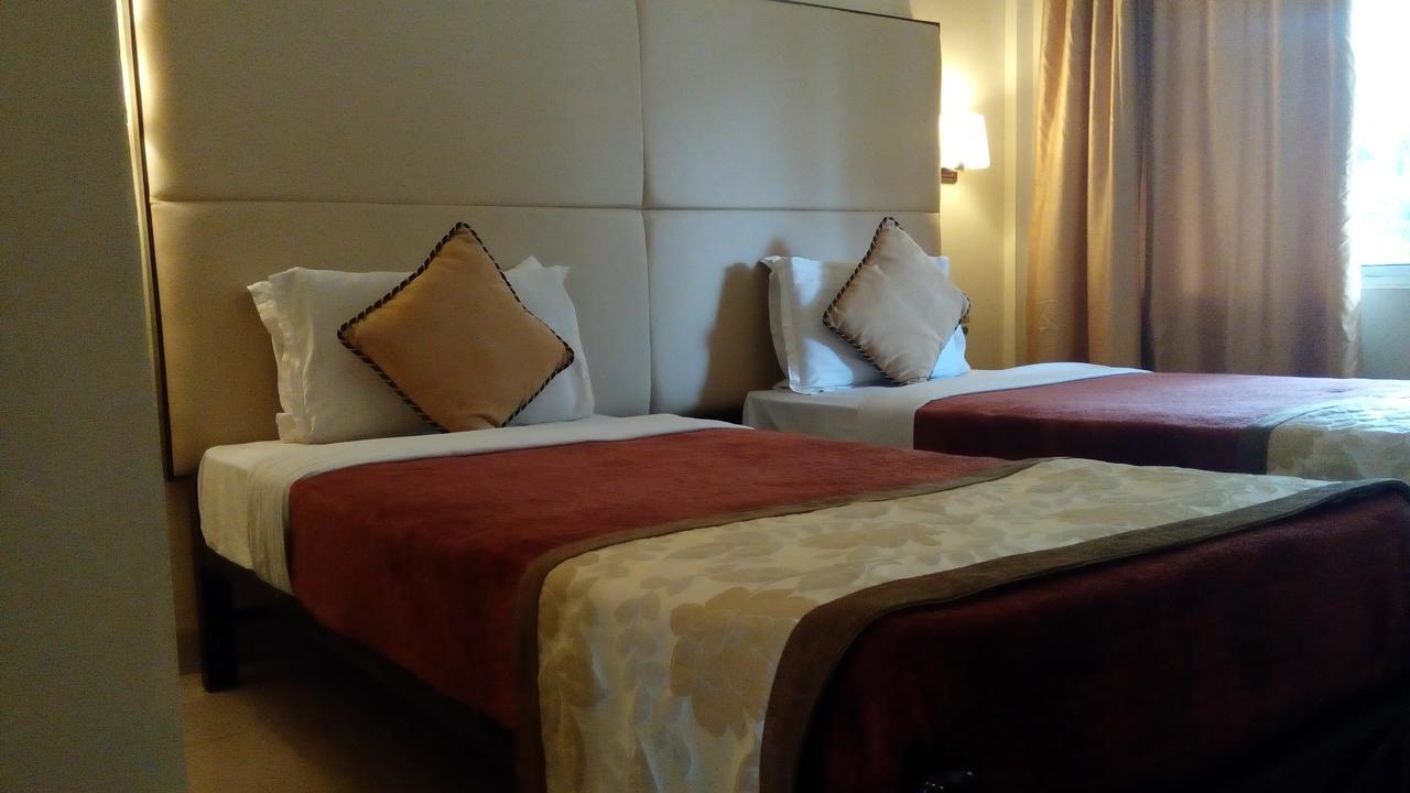 Landmark Hotels Guwahati Zewnętrze zdjęcie