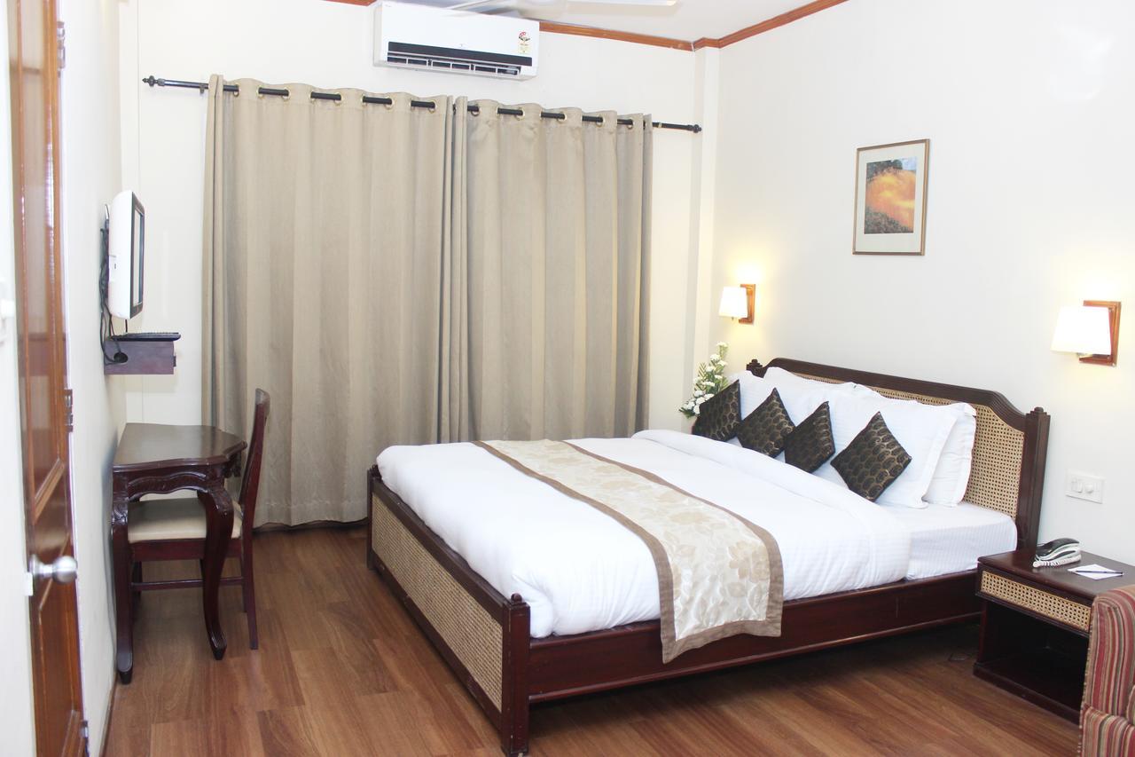 Landmark Hotels Guwahati Zewnętrze zdjęcie