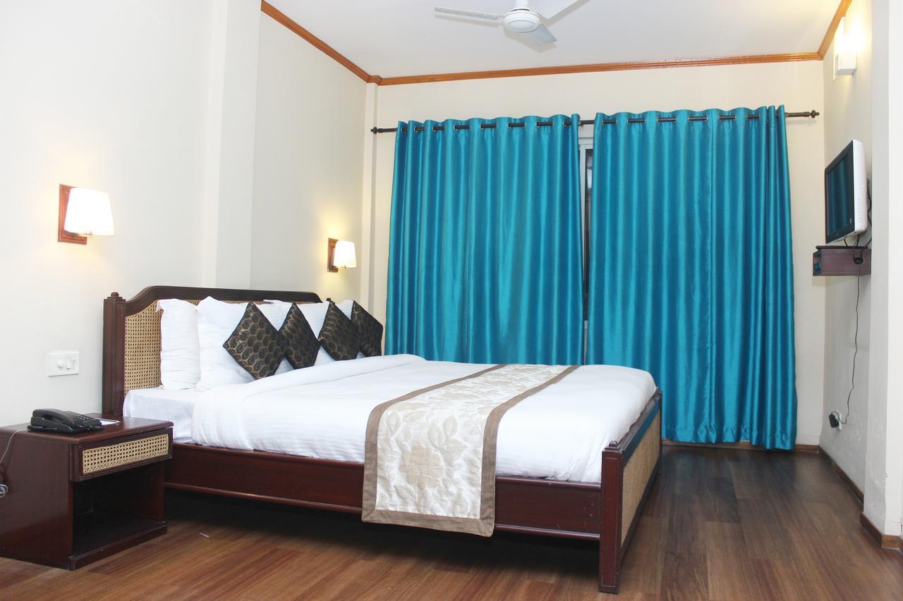 Landmark Hotels Guwahati Zewnętrze zdjęcie