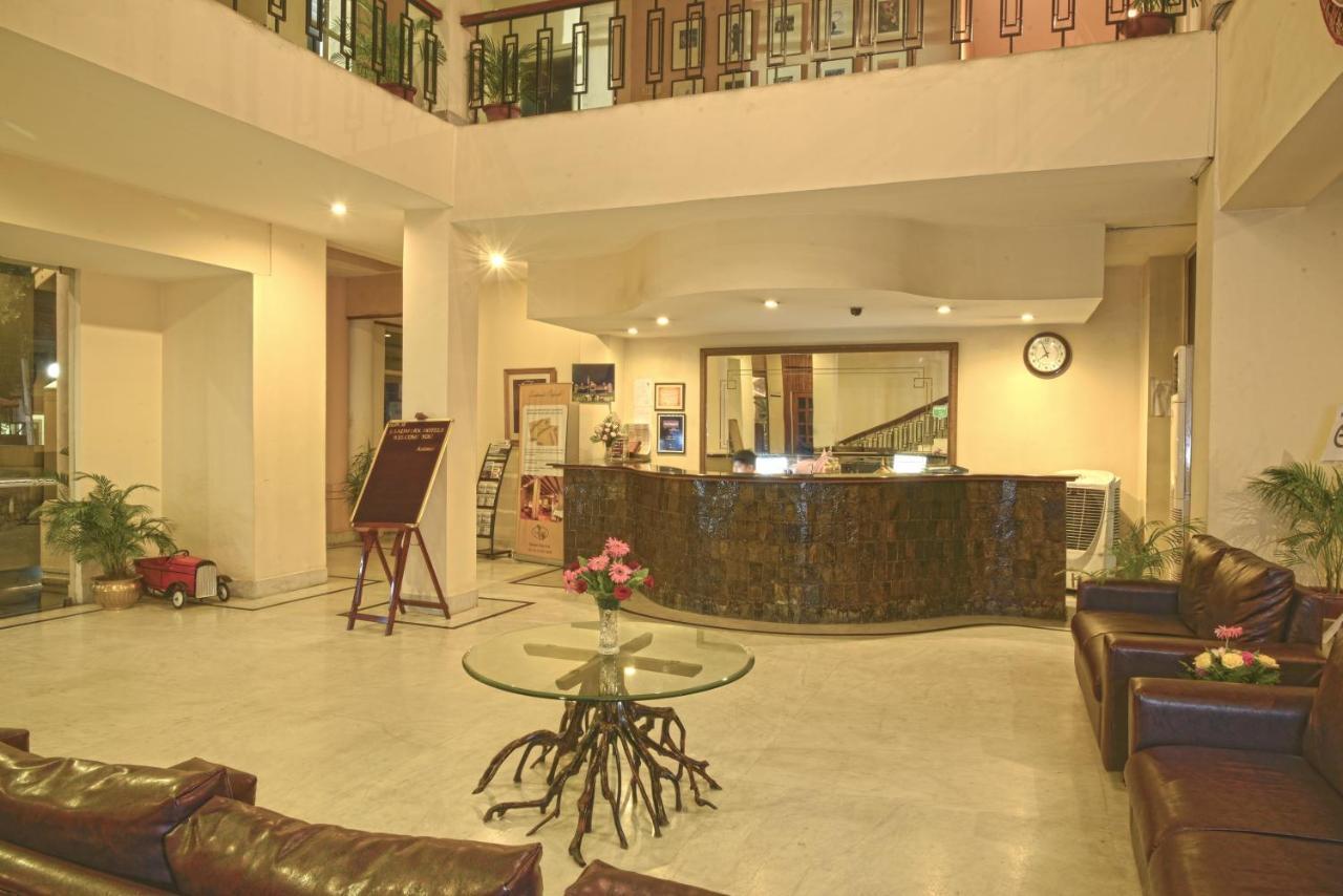 Landmark Hotels Guwahati Zewnętrze zdjęcie
