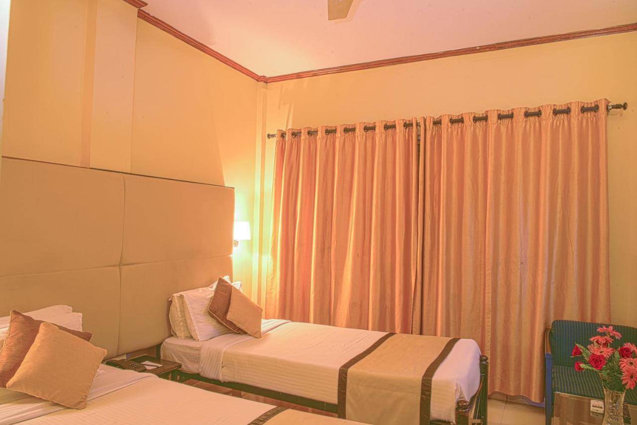 Landmark Hotels Guwahati Zewnętrze zdjęcie